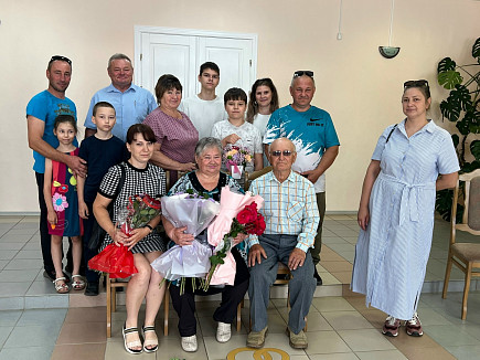 Агроном и работница консервного завода отметили 50-летие совместной жизни